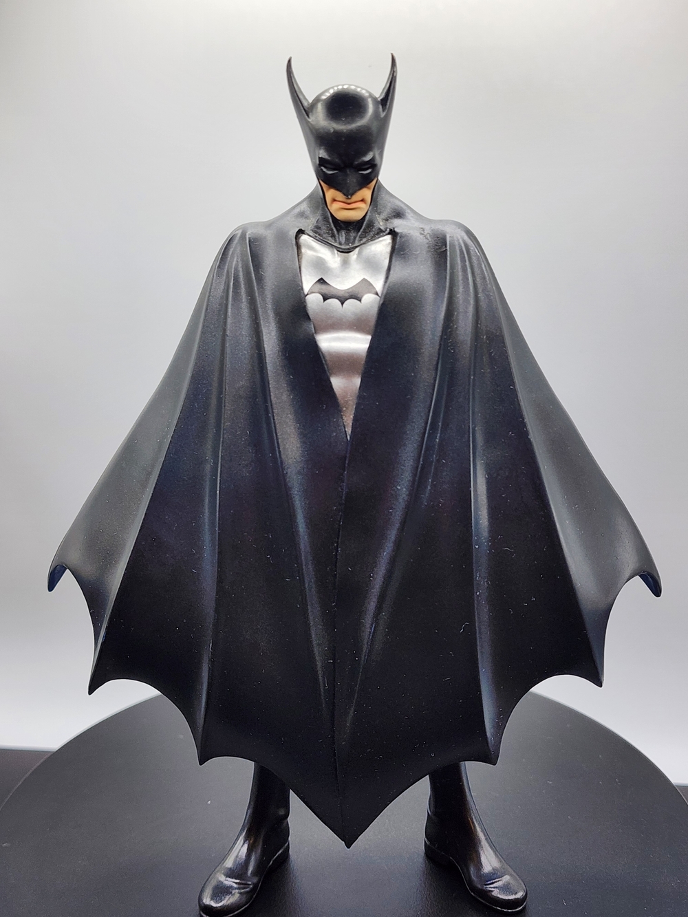 Kotobukiya ARTFX+ Batman 1st Appearance Bob Kane 75th Anniversary SDCC Statue
